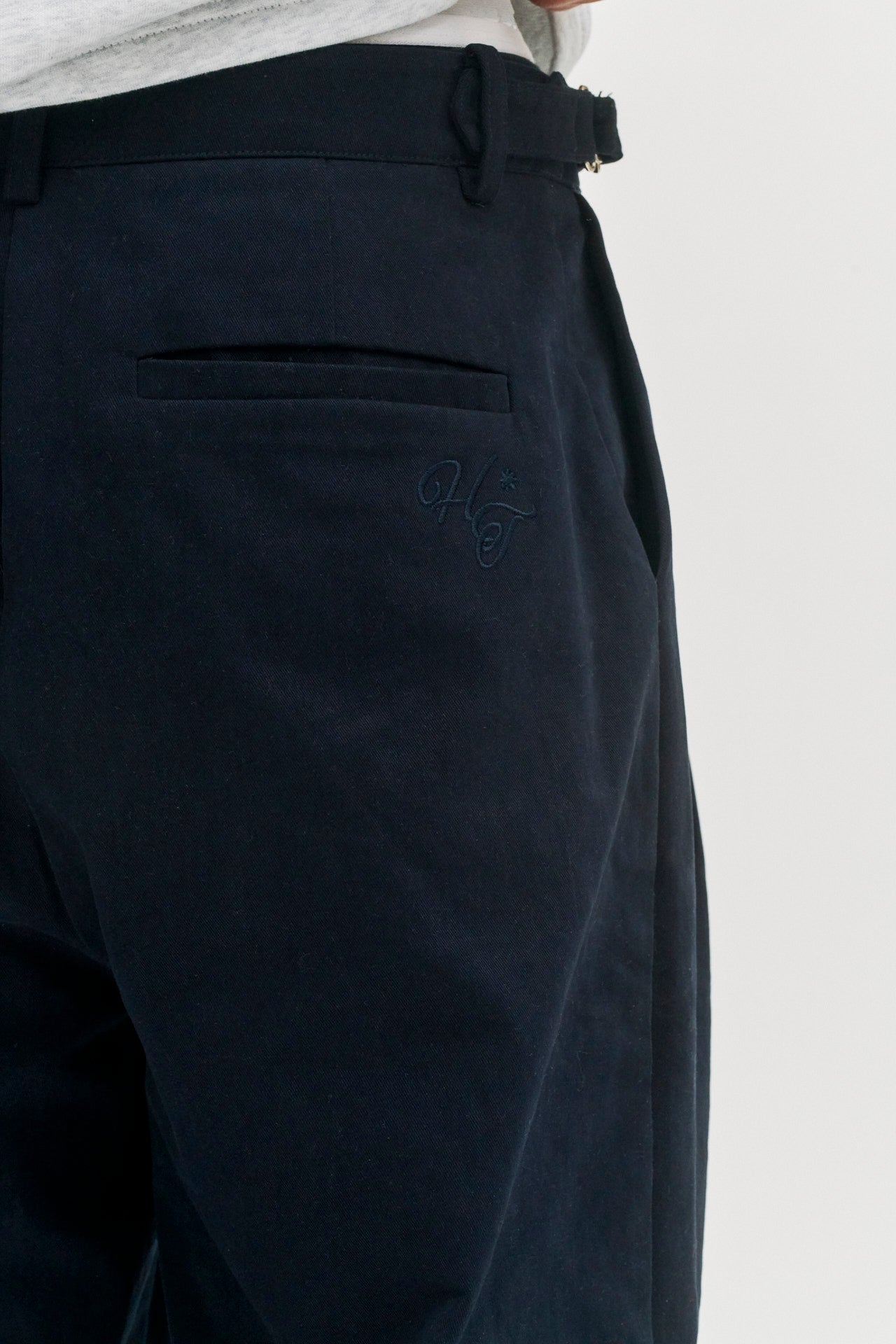 Amos Double Pleated Shorts - Navy