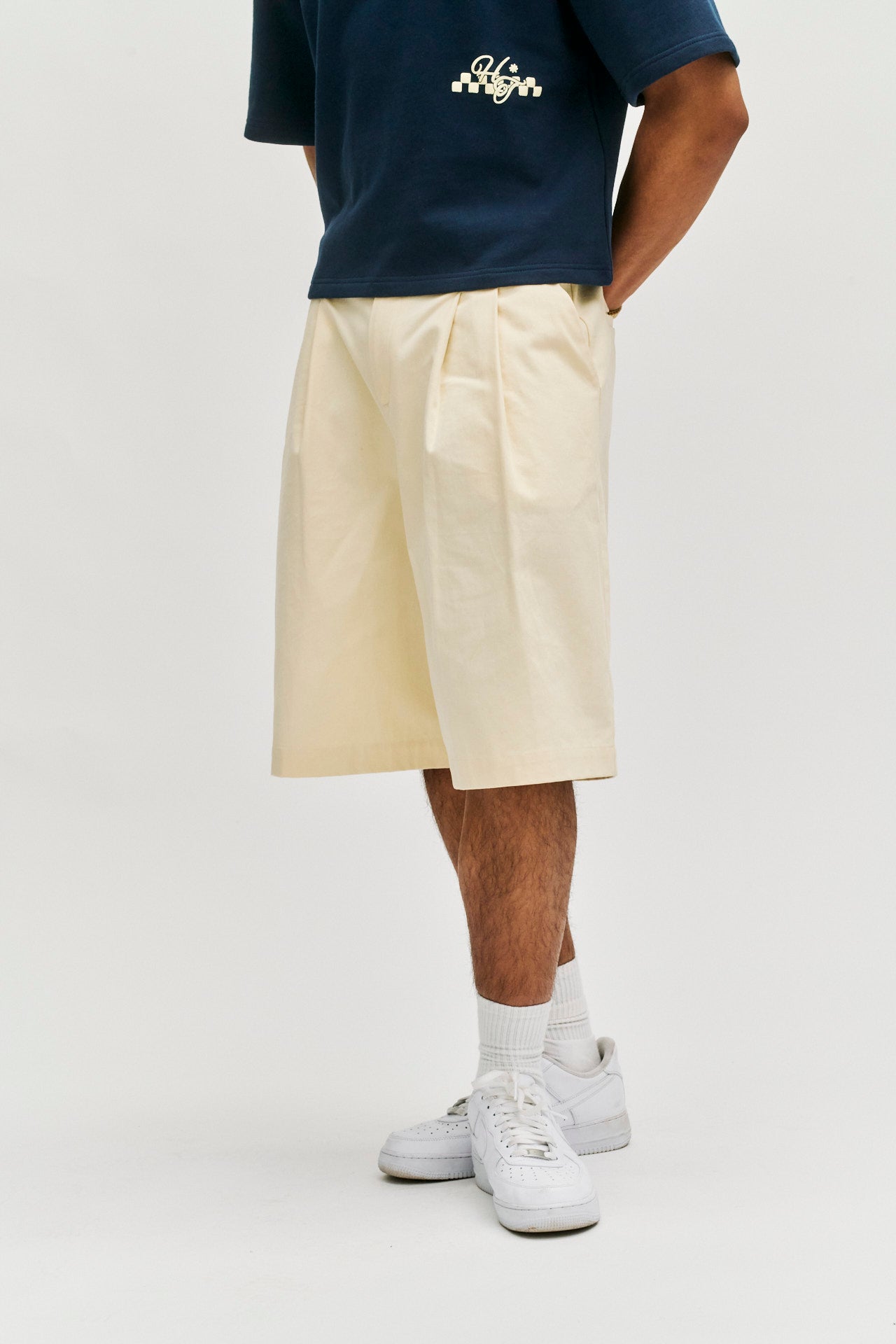 Amos Double Pleated Shorts - Cream