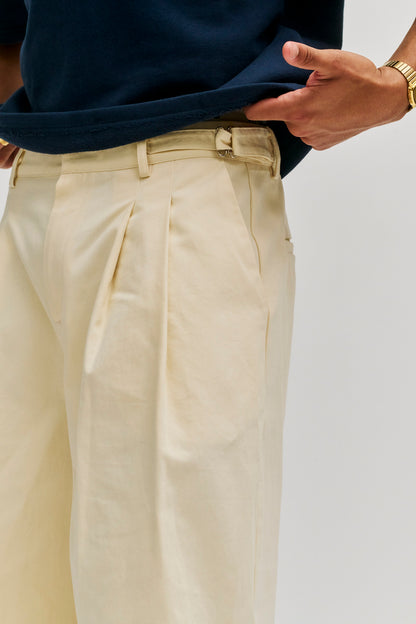 Amos Double Pleated Shorts - Cream
